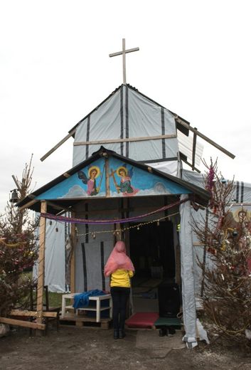 Les "lieux de vie" de la "jungle" de Calais, comme cette église photographiée le 23 février 2016, devraient être préservés, au-delà de l'évacuation de la zone