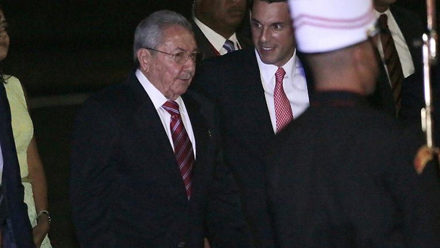 Arrivée du président cubain Raul Castro à Panama City, le 9 avril 2015 pour le sommet des Amériques