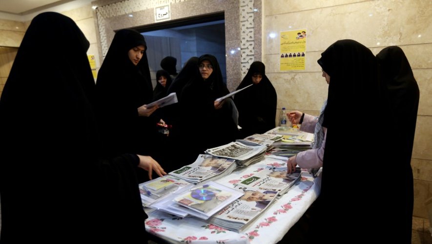Des Iraniennes arrivent à un meeting à Téhéran, le 21 février 2016, avant les élections législatives de vendredi