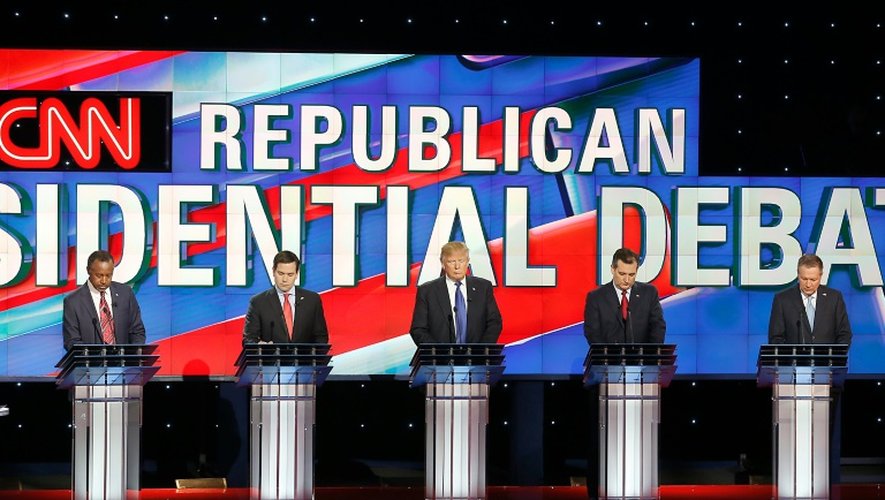 Le candidats à la primaire républicaine, Ben Carson, Marco Rubio, Donald Trump, Ted Cruz et John Kasich  le 25 février 2016 lors d'un débat à Houston