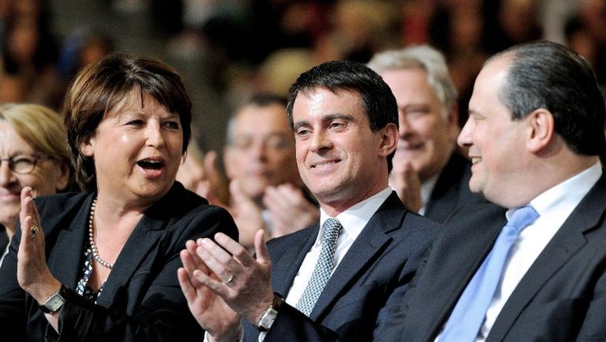 Manuel Valls entouré de Martine Aubry et Jean-Christophe Cambadélis, le 15 mai 2014 pendant un rassemblement de campagne pour les élections européennes à Lille