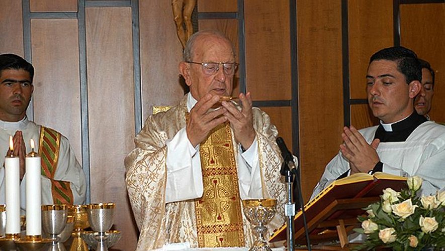Le père Marcial Maciel le 15 août 2005 à Rome