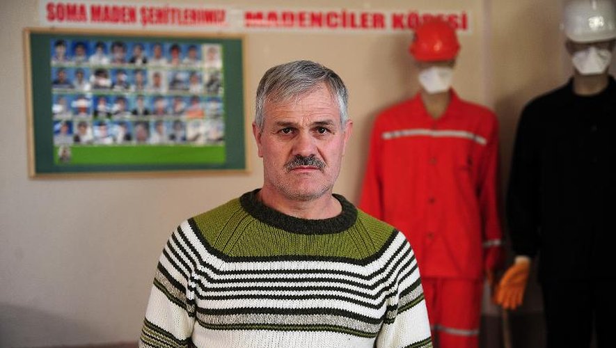 Le président de l'Association des mineurs Zeki Ozer, le 11 avril 2015 à Savastepe quelques jours avant le  procès des dirigeants de la mine de Soma, où une explosion a fait 301 morts en mai 2014