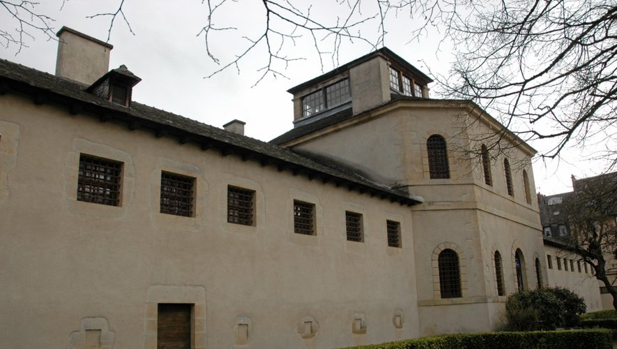 Débarrassées du mur d’enceinte, les anciennes prisons abritent aujourd’hui le musée du Rouergue.