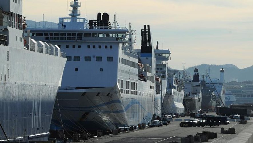 Bateaux de la SNCM à quai dans le port de Marseille, le 6 janvier 2014