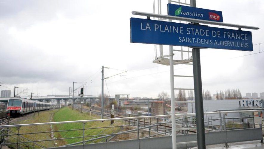 Vue en date du 8 mars 2009 de la gare RER de la Plaine à Saint-Denis