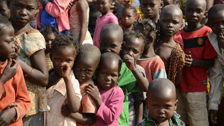 Des enfants centrafricains dans un camp de personnes déplacées de Médecins sans Frontières à Bangui, le 8 janvier 2014