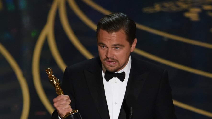 Leonardo DiCaprio reçoit l'Oscar du meilleur acteur à Hollywood le 28 février 2016