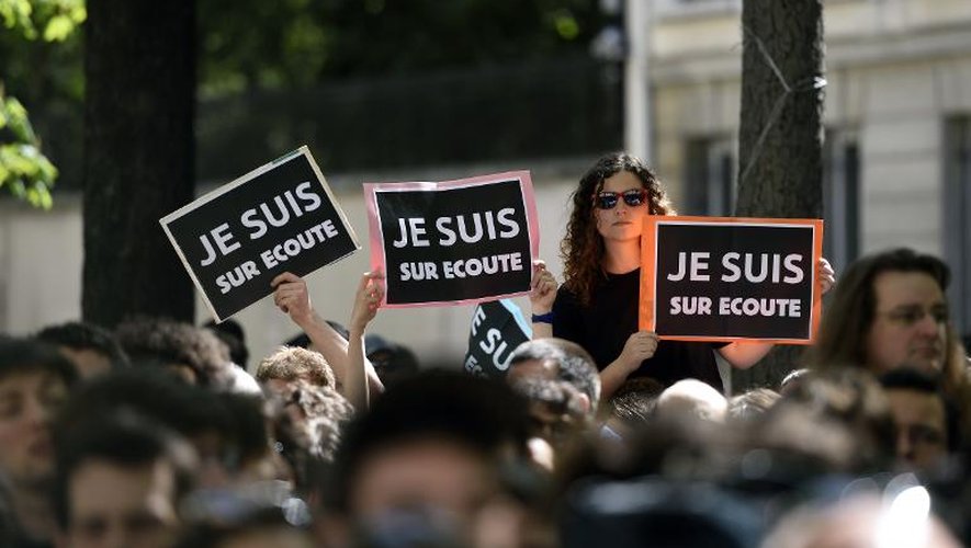 Manifestation dans les rues de Paris contre le projet de loi sur le renseignement, le 13 avril 2015