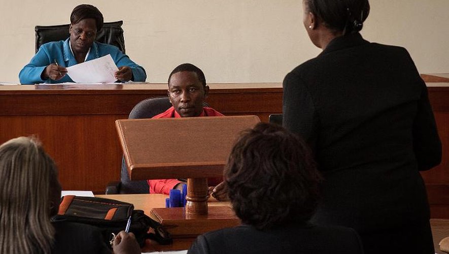 Début du procès, le 24 juin 2014, de l'affaire du viol collectif de "Liz", une Kényane de 16 ans, tabassée et laissée pour morte dans une fosse septique à Busia, dans l'ouest du pays