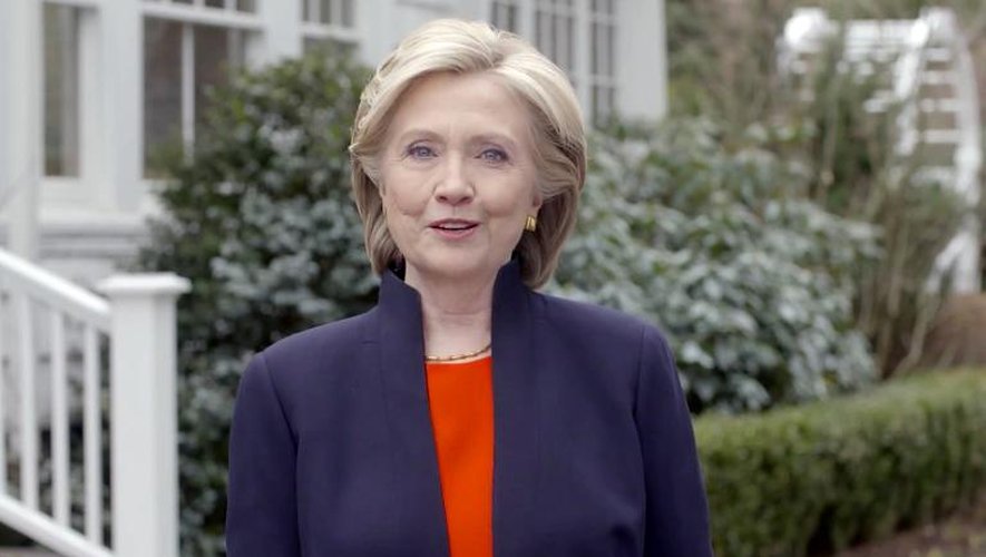 Capture d'écran le 13 avril 2015 d'une video diffusée sur hillaryclinton.com website montrant Hillary Clinton lors de l'annonce de sa candidature à l'investiture démocrate