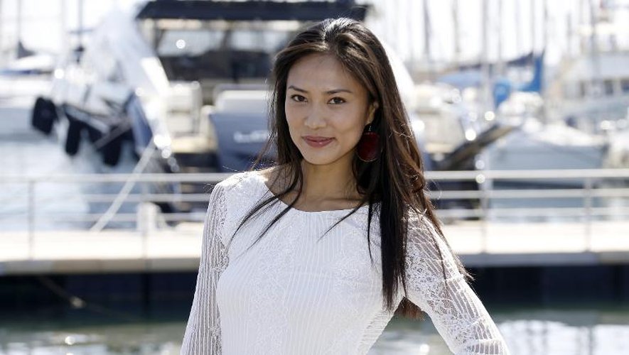 L'actrice chinoise Xin Wang, de la série "Ex model", pose au MIPTV, à Cannes, le 13 avril 2015
