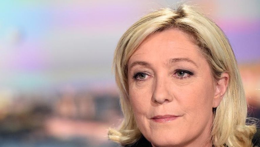 Marine Le Pen, le 9 février 2015 dans les studios de TF1 à Boulogne-Billancourt, près de Paris