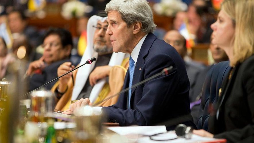 Le secrétaire d'Etat américain John Kerry, lors d'une conférence des pays donateurs pour la Syrie, le 15 janvier 2014 au Koweït