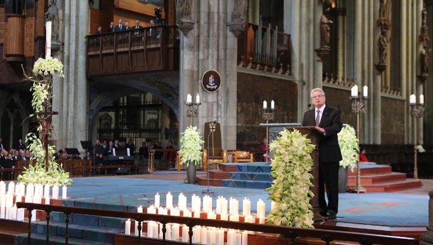 Le président allemand Joachim Gauck dans la cathédrale de Cologne