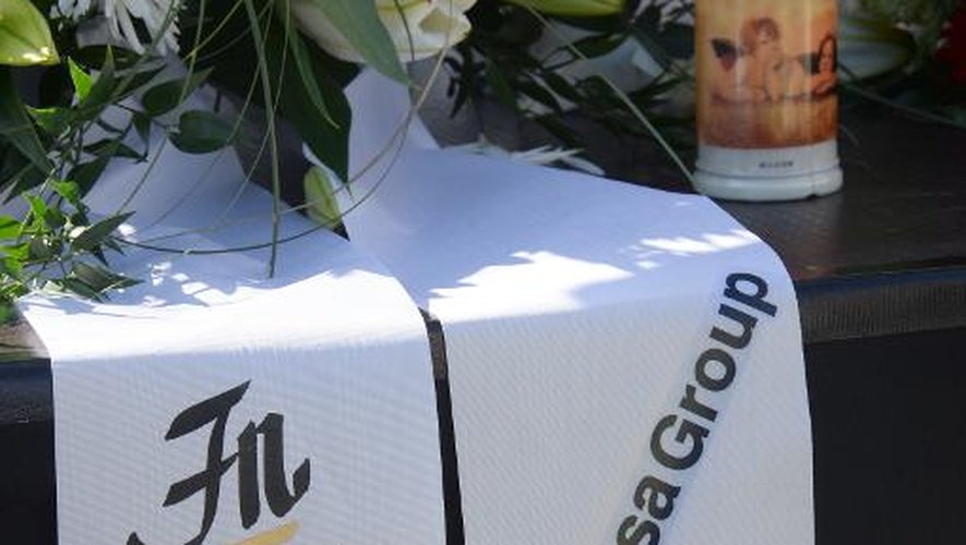 Message de condoléances envoyé par Lufthansa lors de l'hommage aux 150 morts du crash du vol Barcelone-Düsseldorf, le 17 avril 2015 dans la cathédrale de Cologne, dans l'ouest de l'Allemagne