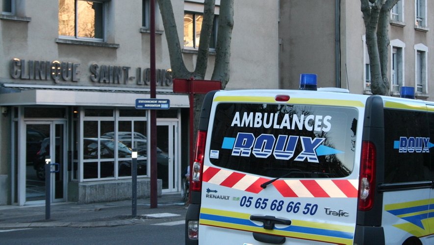 Tout au long de la journée, le ballet des ambulances est venu transférer les patients, soit vers leur domicile, soit vers le centre hospitalier de Rodez.