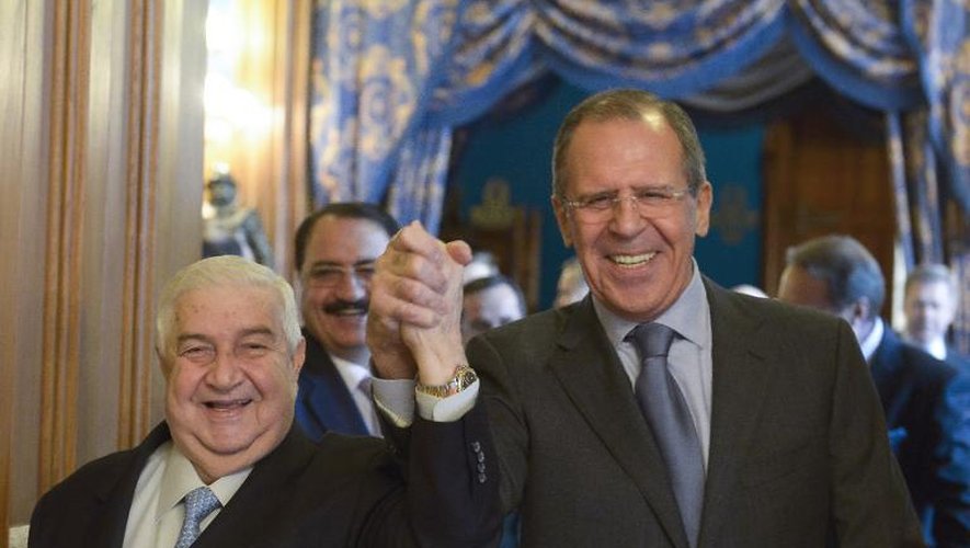 Le ministre russe des Affaires étrangères Sergueï Lavrov et son homologue syrien Walid Mouallem, le 17 janvier 2014 à Moscou