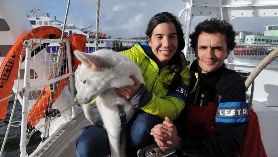 Emmanuelle Périé-Bardout et Ghislain Bardout, à l'origine du projet "Under The Pole", le 16 janvier 2014 dans le port de Concarneau