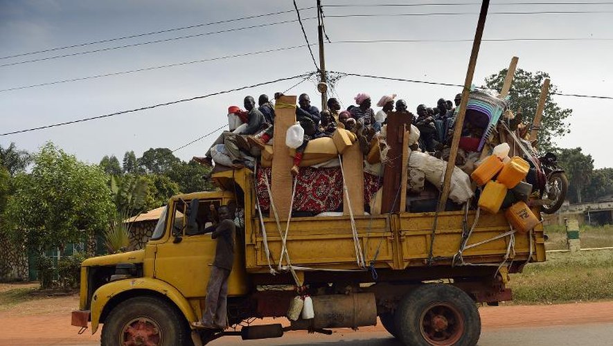 Des civils musulmans fuient Bangui le 18 janvier 2014