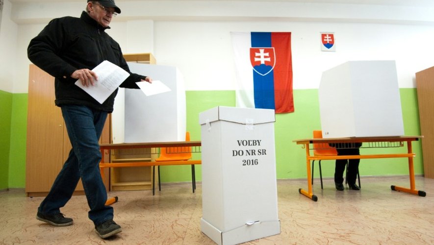 Jour de vote à Trnava, en Slovaquie, le 5 mars 2016