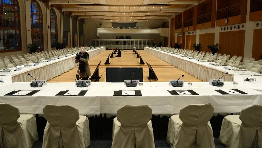Préparatifs le 20 janvier 2014 du centre de conférence "Le Petit Palace" à Montreux qui doit accueillir la conférence internationale sur la Syrie