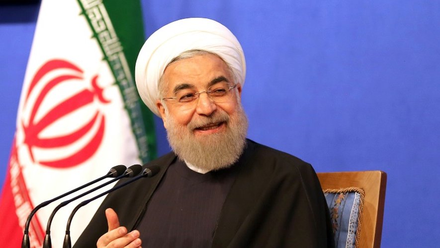 Le président iranien modéré Hassan Rohani donne une conférence de presse, le 6 mars 2016 à Téhéran
