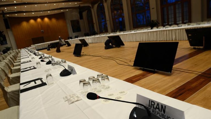 A l'intérieur du centre de conférence Petit Palais près du Montreux Palace où a lieu la conférence sur la Syrie à partir de mercredi, le carton de la délégation iranienne était disposé lundi 20 janvier 2014, avant le retrait