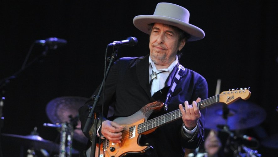 La légende de la musique folk américaine et du rock Bob Dylan joue au festival des Vieilles Charrues, le 22 juillet 2012 à Carhaix (ouest de la France)