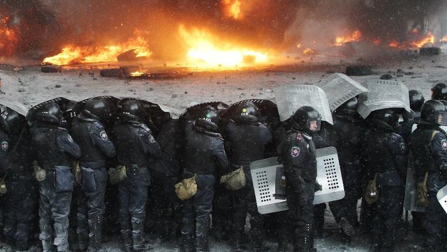 -Affrontements entre manifestants et police à Kiev le 22 janvier 2014
