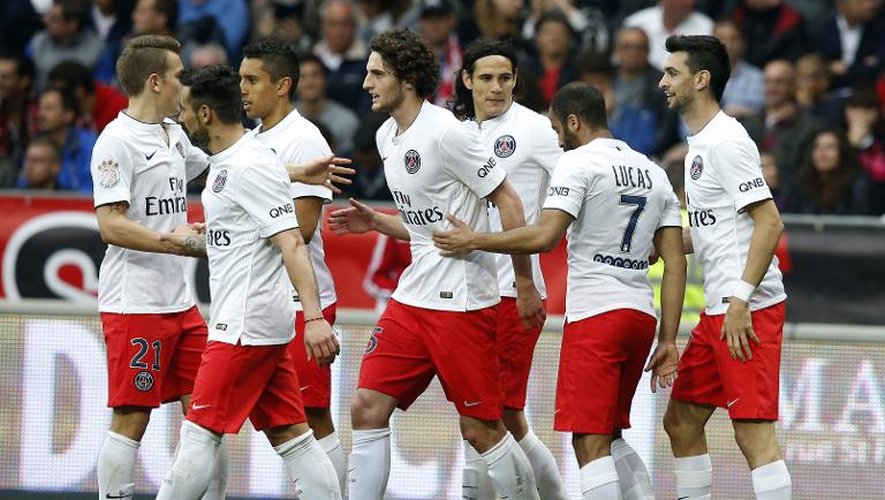 La joie des joueurs du PSG après un but inscrit à Nice en Ligue 1, le 18 avril 2015