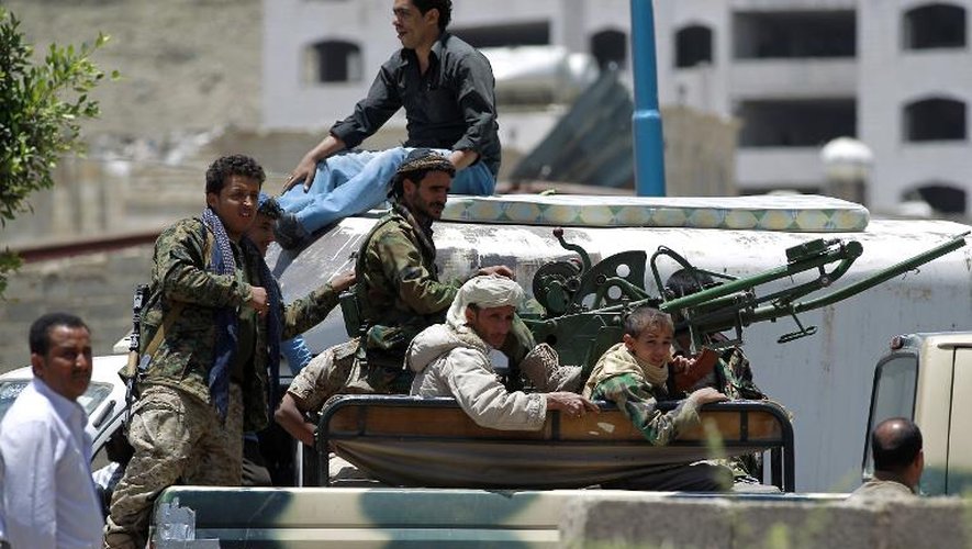 Des combattants Houthis à Sanaa le 21 avril 2015