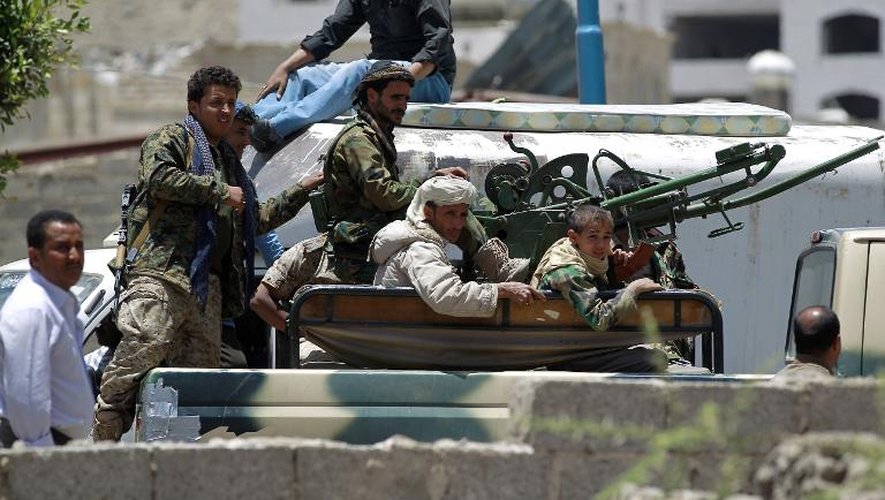 Des combattants Houthis à Sanaa le 21 avril 2015