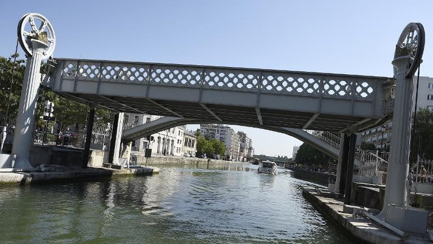 Le corps d'une femme, ligoté et en position foetale, a été découvert lundi dans un sac remonté à la surface du canal de l'Ourcq à Aubervilliers