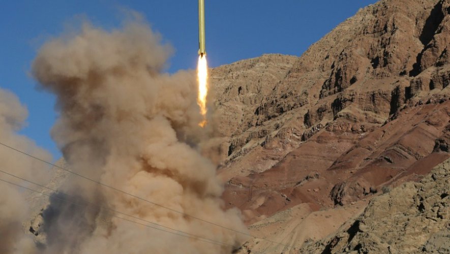Lancement de missiles balistiques Qadr, dans la région nord de l'Iran le 9 mars 2016