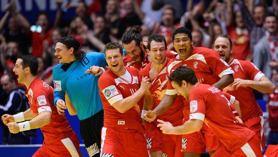 Joie des Danois après leur qualification le 24 janvier 2014 pour la finale de l'Euro-2014 de
