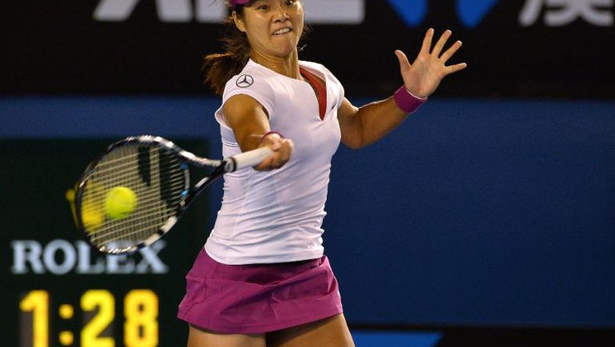 La Chinoise Li Na face à Dominika Cibulkova en finale de l'Open d'Australie le 25 janvier 2014 à Melbourne