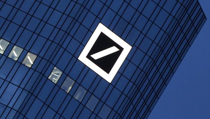Logo de la Deutsche Bank dans son Francfort, photographié le 8 décembre 2011
