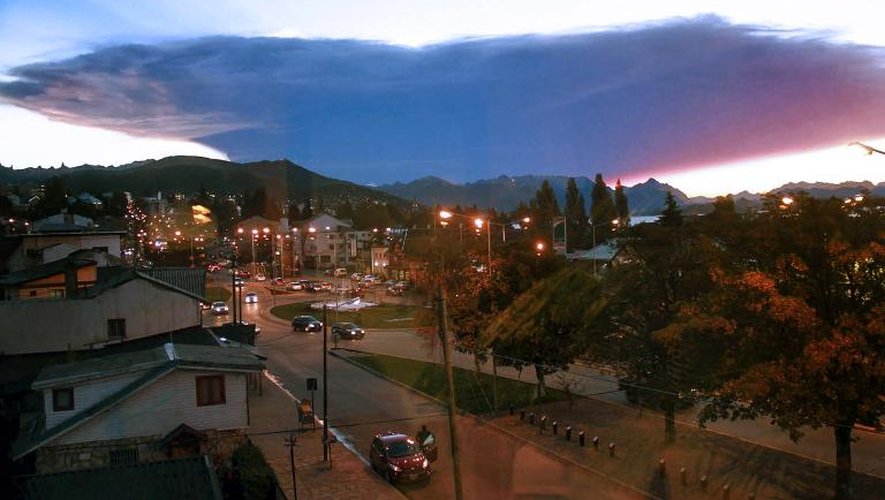 Nuage de cendre le 23 avril 2015 au dessus de Bariloche en Argentine