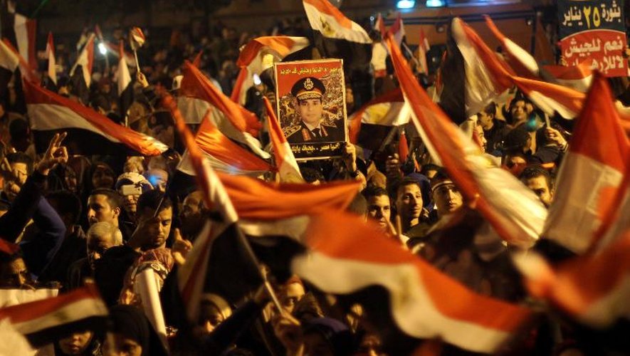 Le portrait d'Abdel Fattah al-Sisi brandi par ses partisans le 25 janvier 2014 place Tahrir