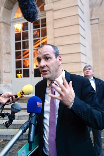 Le secrétaire général de la CFDT Laurent Berger à la sortie de Matignon le 27 janvier 2014