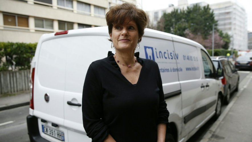 "Incisiv" a été créée en juin 2013 par Agnès Gepner dont le père, également atteint de Parkinson, avait dû renoncer aux soins dentaires