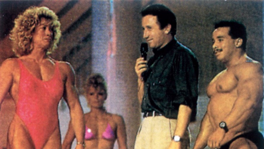Après le titre mondial en 1985, la télévision fait les yeux doux à l’Aveyronnaise : Denisot, Dechavanne -« avec un Serge Gainsbourg en bon état et limite correct », se souvient-elle dans un rire-, les vedettes du petit écran se l’arrachent. Mais c’est surtout avec Michel Drucker qu’elle «se lie d’amitié ». Après Champs Élysées, elle participera ainsi à Stars 90.