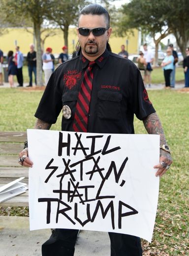Un manifestant pro-Trump, le 13 mars 2016 à Boca Raton, en Floride