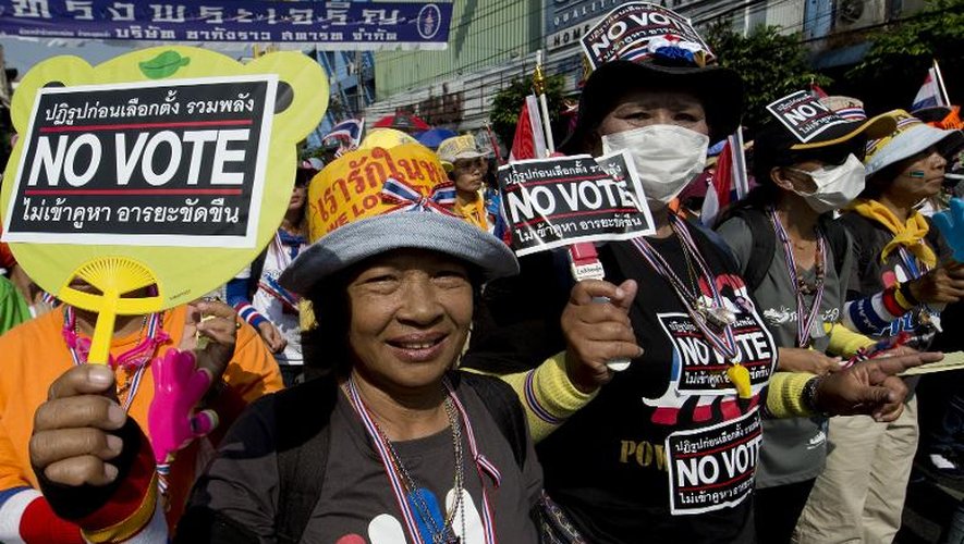 Des manifestants antigouvernementaux à Bangkok, le 1er février 2014