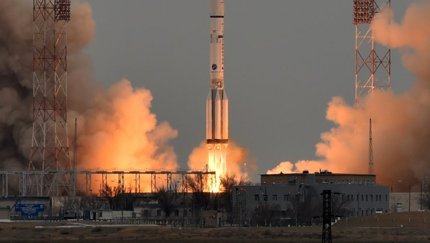 La fusée Proton transportant la sonde de la mission ExoMars 2016 décolle du cosmodrome russe de Baïkonour le 14 mars 2016