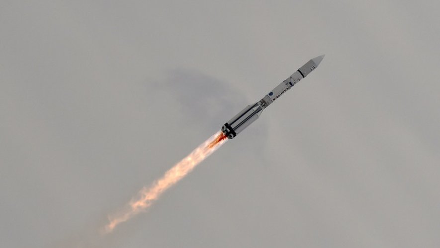 La fusée Proton transportant la sonde de la mission ExoMars 2016 décolle du cosmodrome russe de Baïkonour le 14 mars 2016