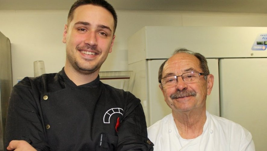 Quentin Bourdy et son grand-père, Jacques, toujours actif en cuisine.