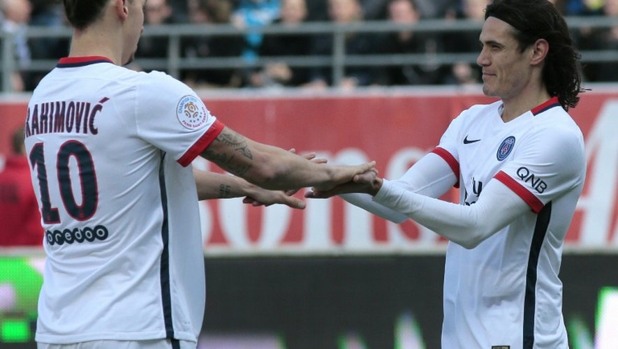 Les attaquants Zlatan Ibrahimovic et Edinson Cavani, auteurs de six des 9 buts du PSG contre Troyes au stade de l'Aube, le 13 mars 2016
