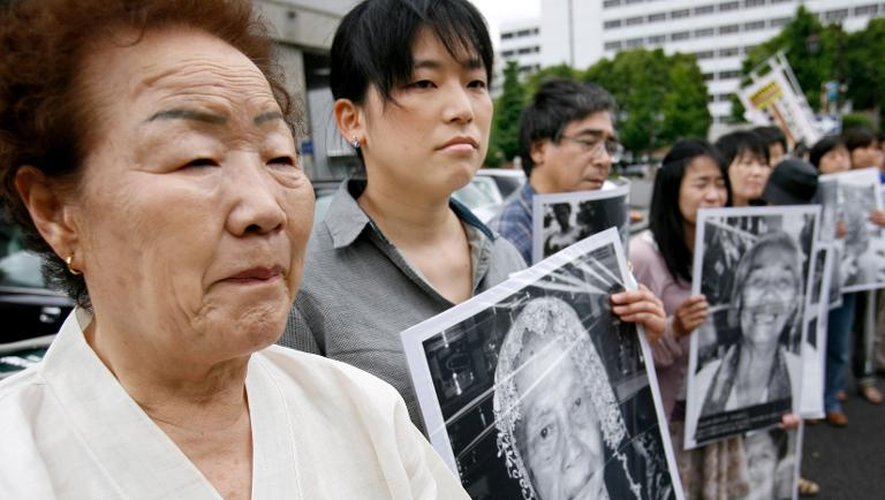 Lee Yong-Soo, ex-femme de confort, lors d'une manifestation devant le parlement japonais à Tokyo le 14 juin 2007